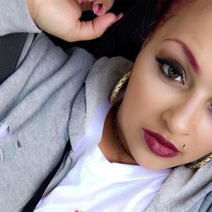 Meet your Posher, Jasmine